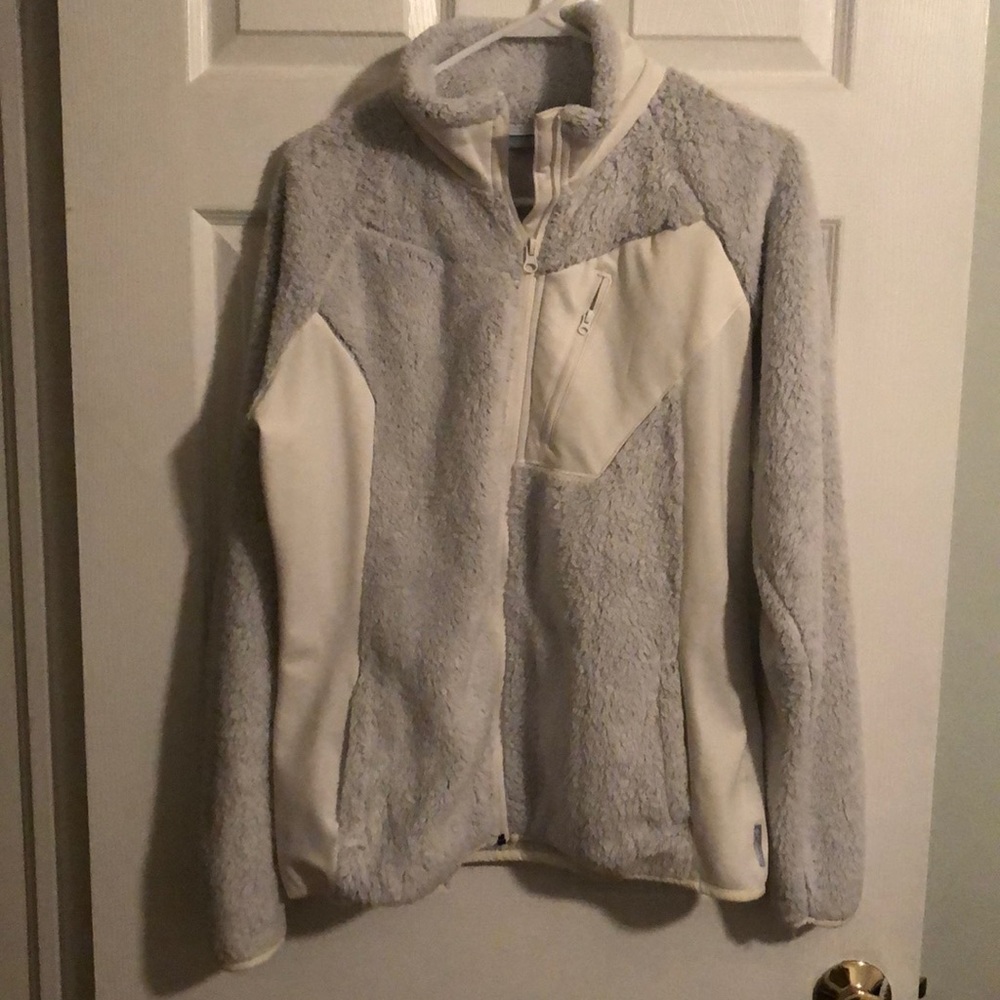 Light gray fuzzy Columbia full zip jacket